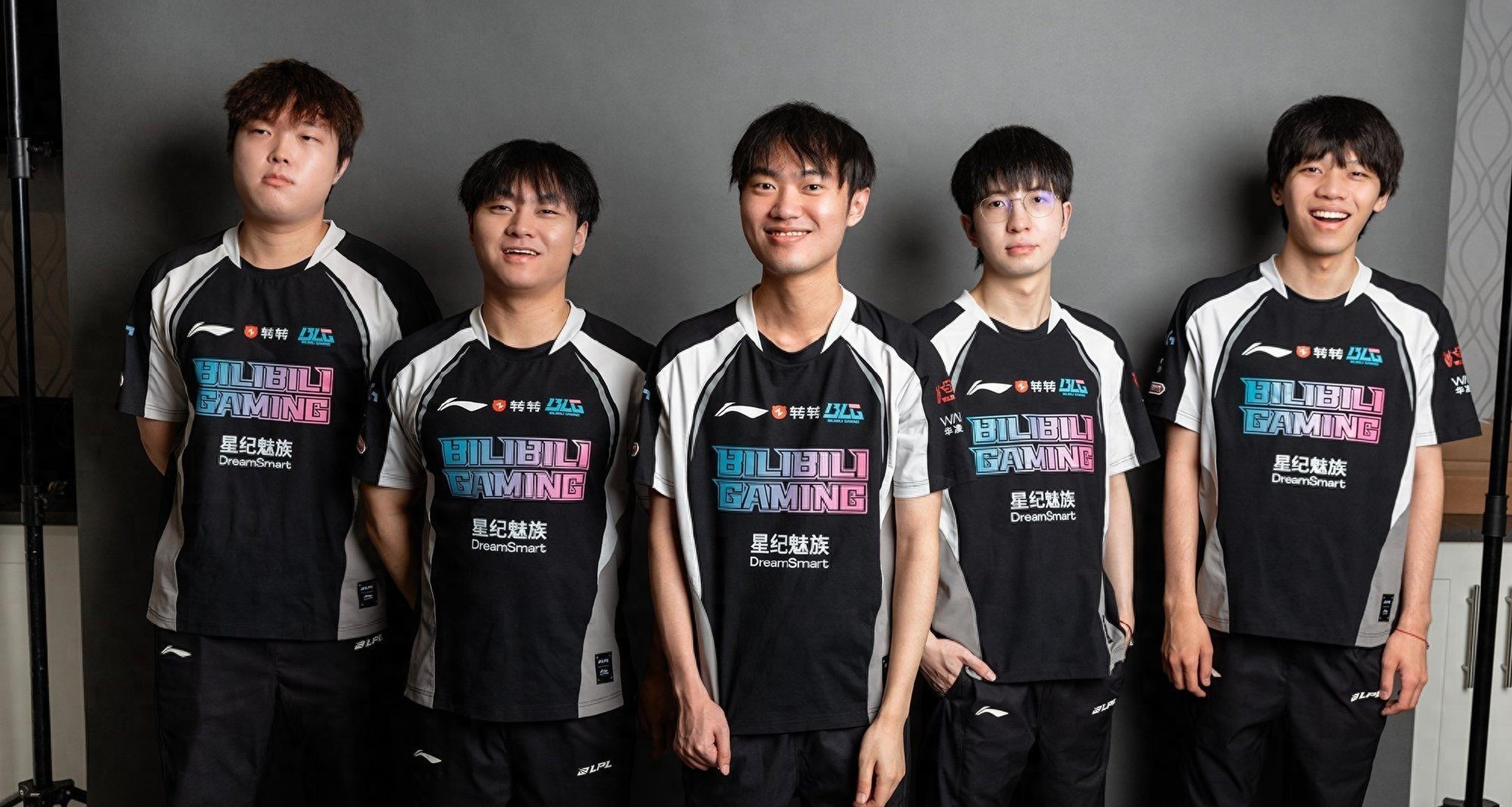GEN横扫FNC，Meiko关键团战开团秒人峡谷大战入围赛，成为赛场最大亮点