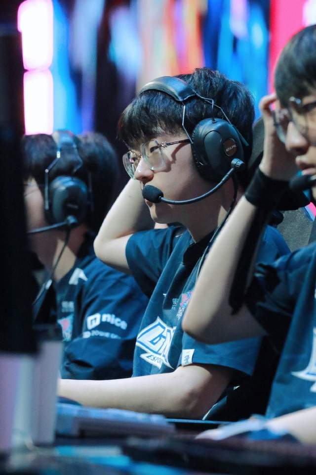 TSM绝杀KT，JackeyLove关键团战开团秒人激烈交锋全球总决赛，技惊四座