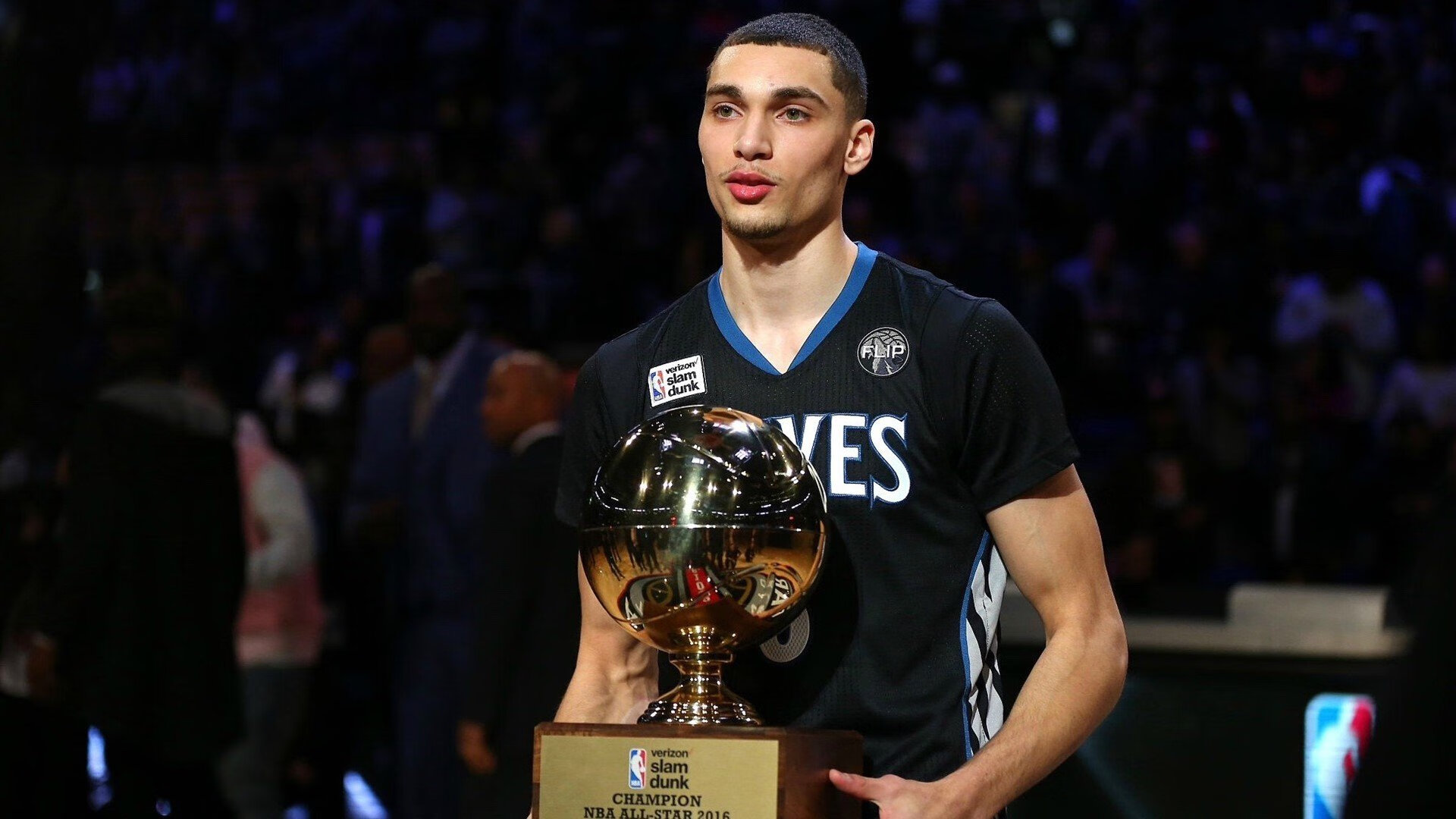 开云体育入口-开拓者主场血洗奇才悬念早失！浓眉制霸禁区化身关键先生终结比赛